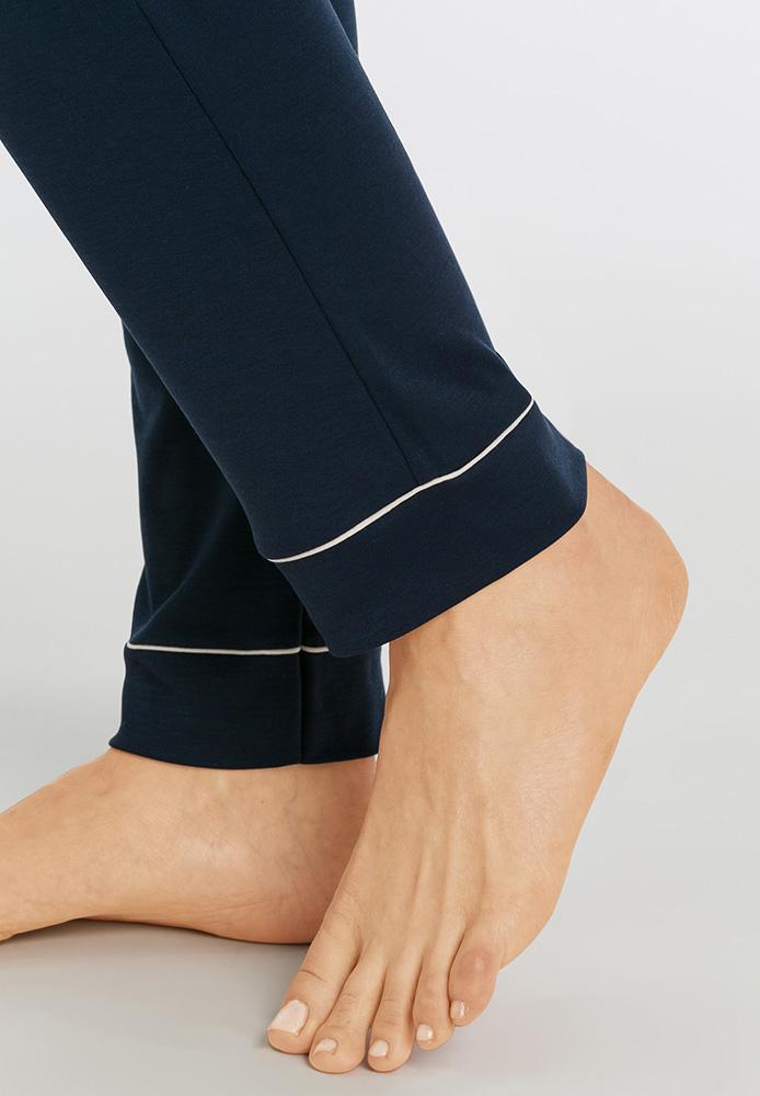 HANRO_B_071610_077966_6 Inner Secrets Lingerie