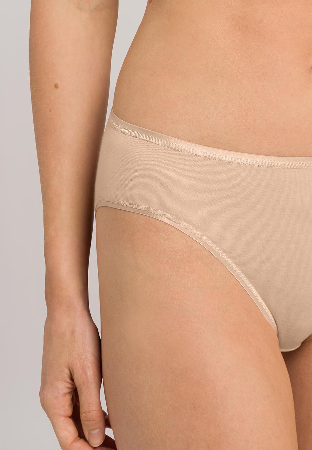 Hanro hi-cut full brief beige close up Inner Secrets Lingerie